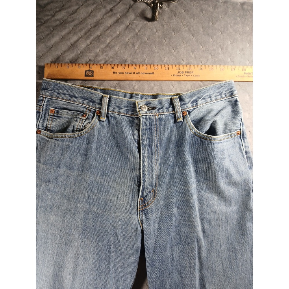 🔥 CLASSIC Levi's 550 Relaxed Fit Jeans Men's 36x32 Medium Wash Tapered Denim! - Picture 2 of 11